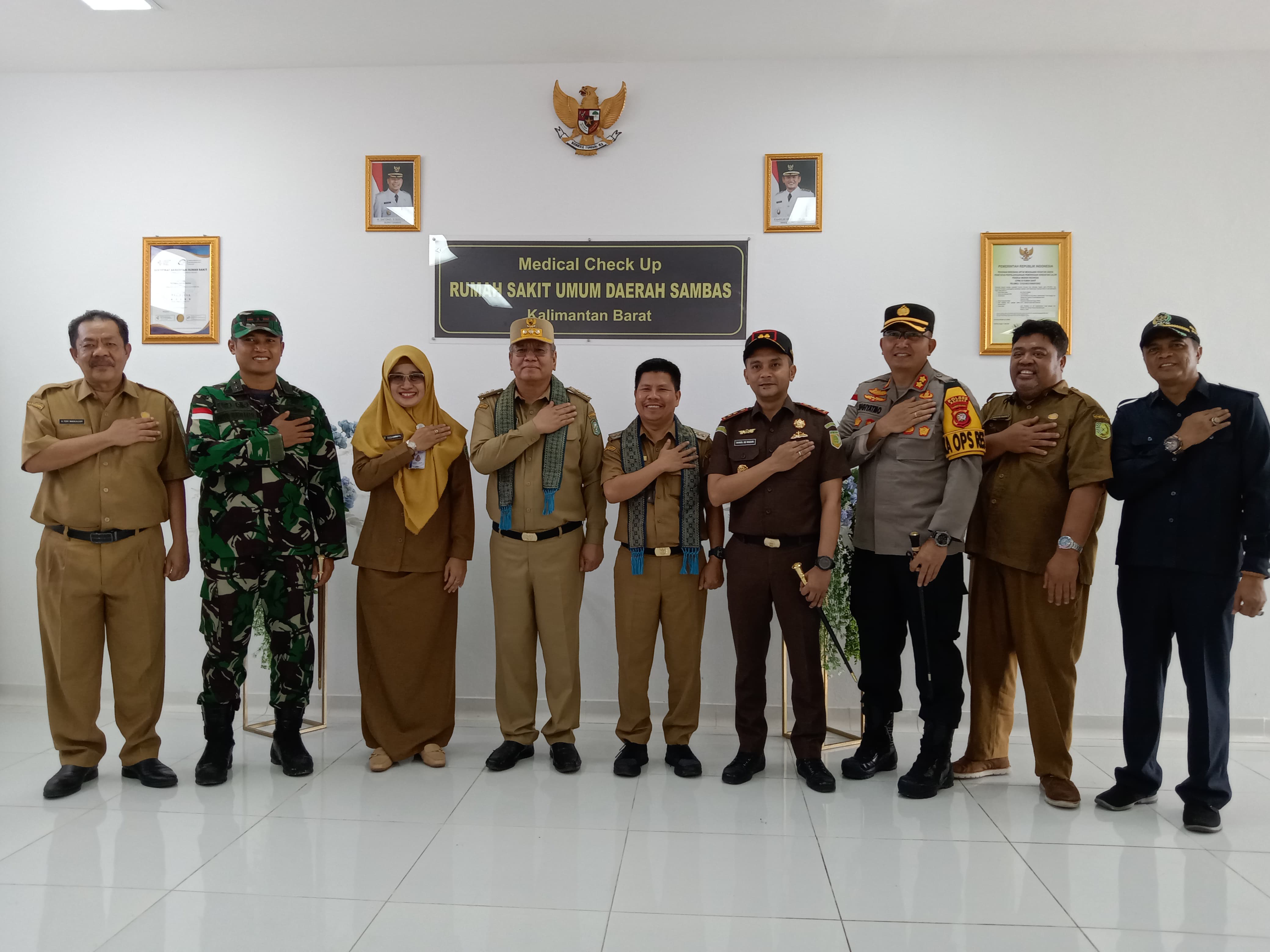 Kunjungan Pj. Gubernur dan Resmikan Sarana Kesehatan Pemeriksaan Calon Pekerja Migran Indonesia di RSUD Sambas